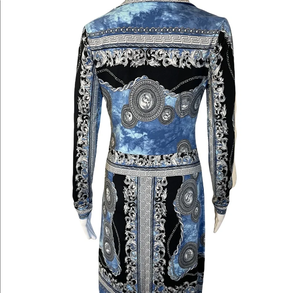 Cache-Stunning In Blue - Picture 3 of 5